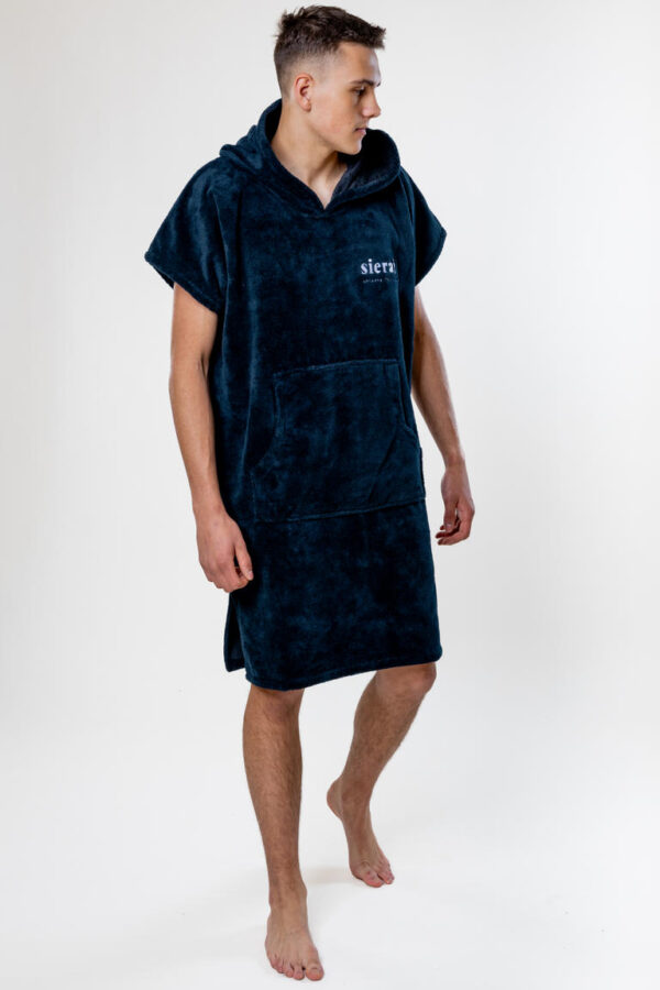 Poncho Velvet – Komfort, który działa - Czarny