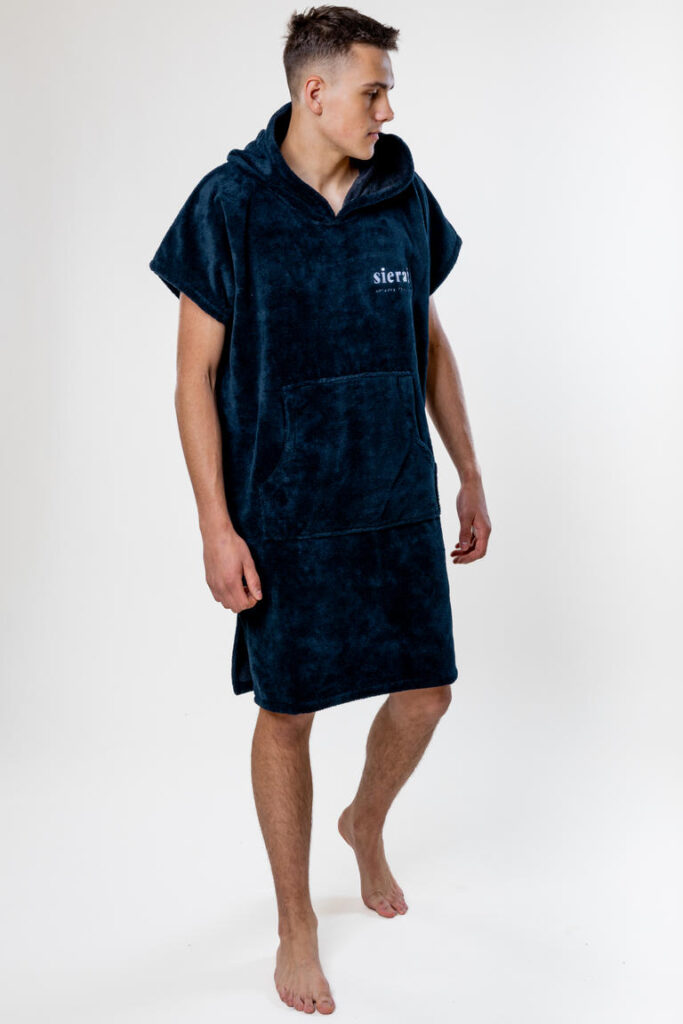 Poncho Velvet – Komfort, który działa - Czarny